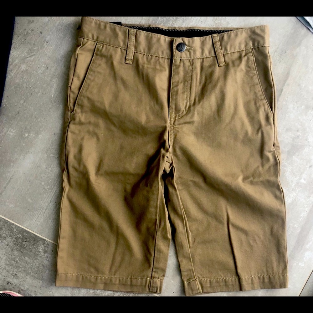 Colvin khaki shorts 14y 27”